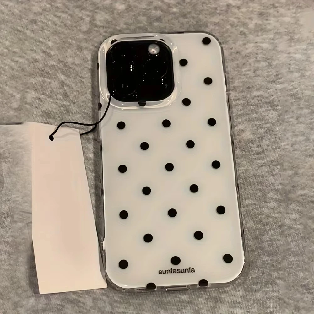 Minimalist Black and White Pol - Phone Cases Y2K incelemesi ve fiyatı