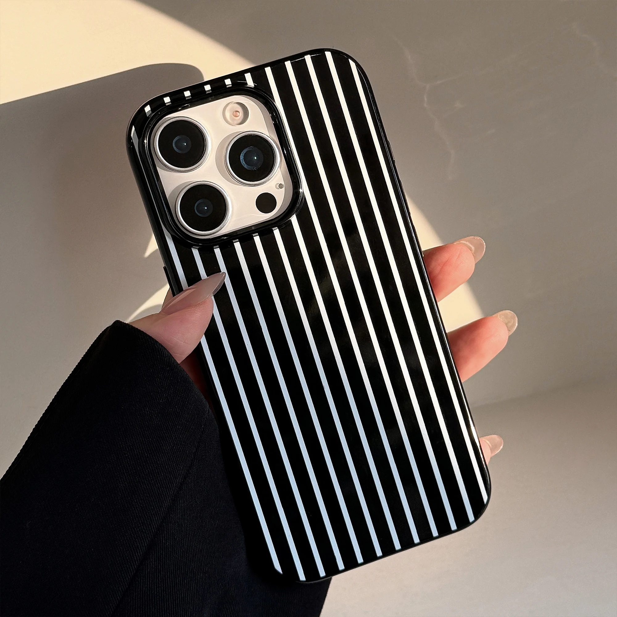Retro Black White Lines With Z - Phone Cases Y2K incelemesi ve fiyatı