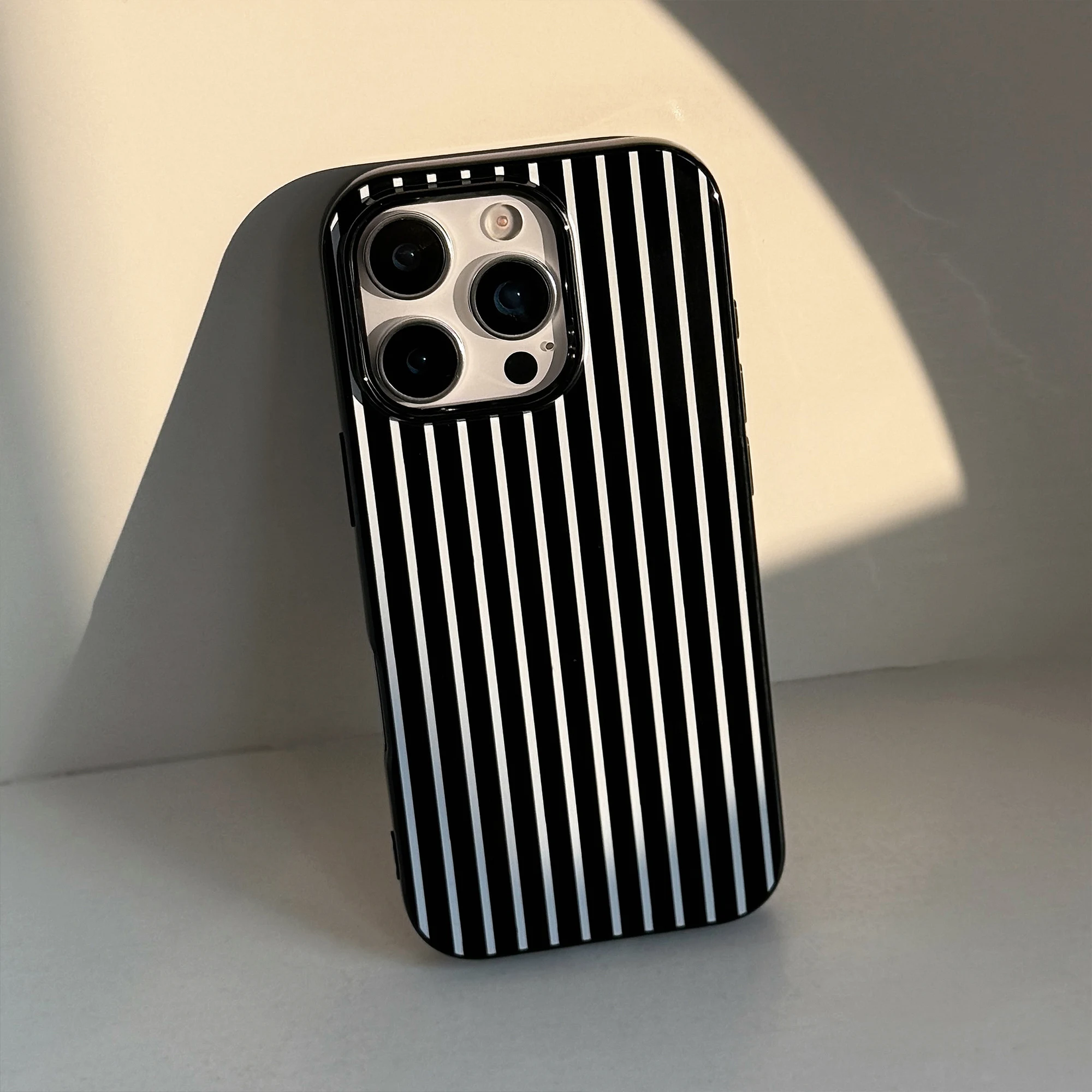 Retro Black White Lines With Z - Phone Cases Y2K incelemesi ve fiyatı
